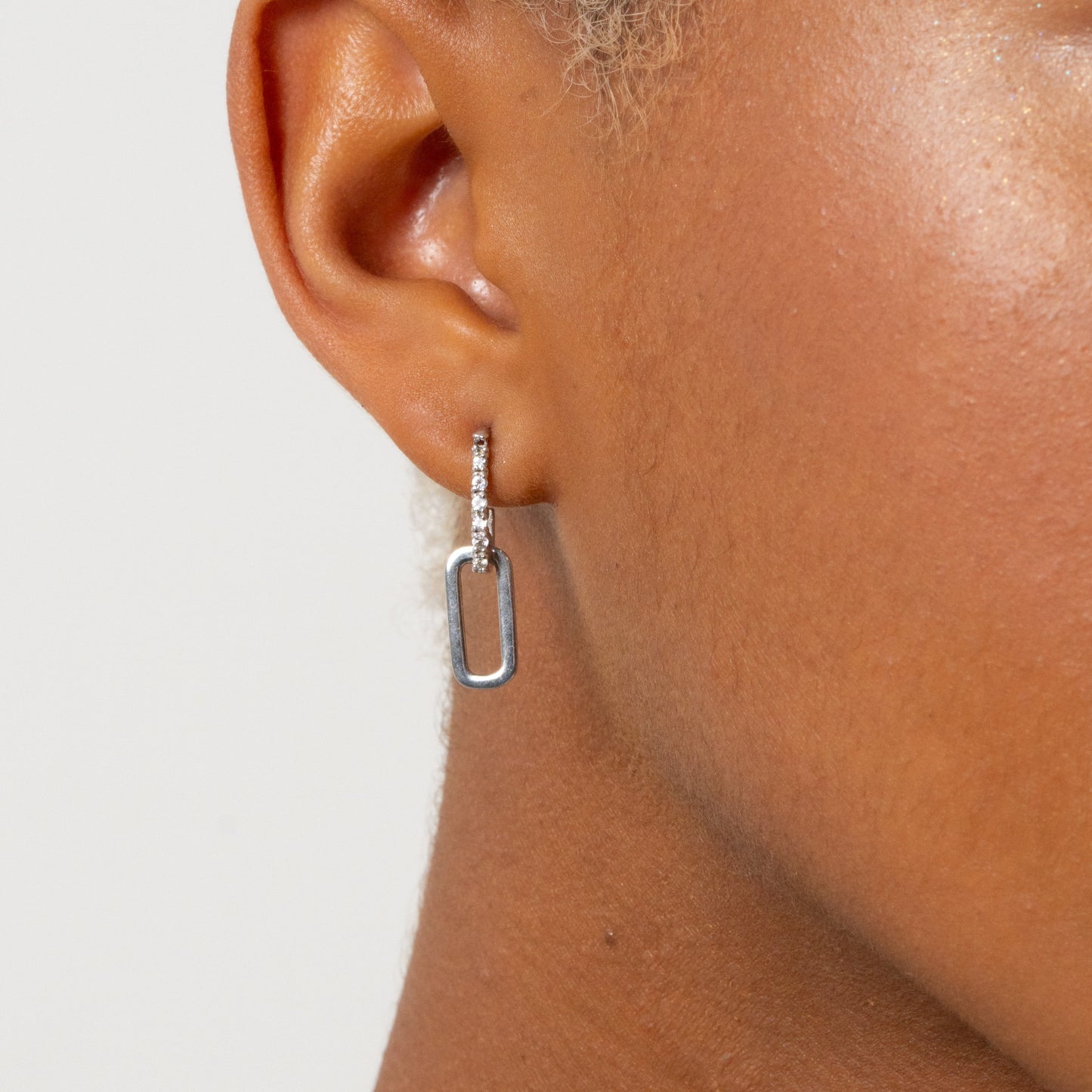 Brinco Trinity em Prata e Topázio Branco