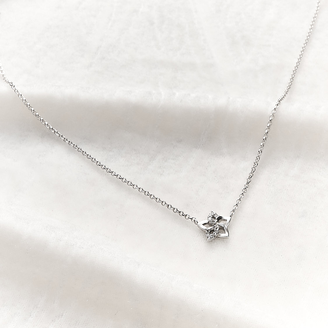 Colar Lilac em Prata com Topázios