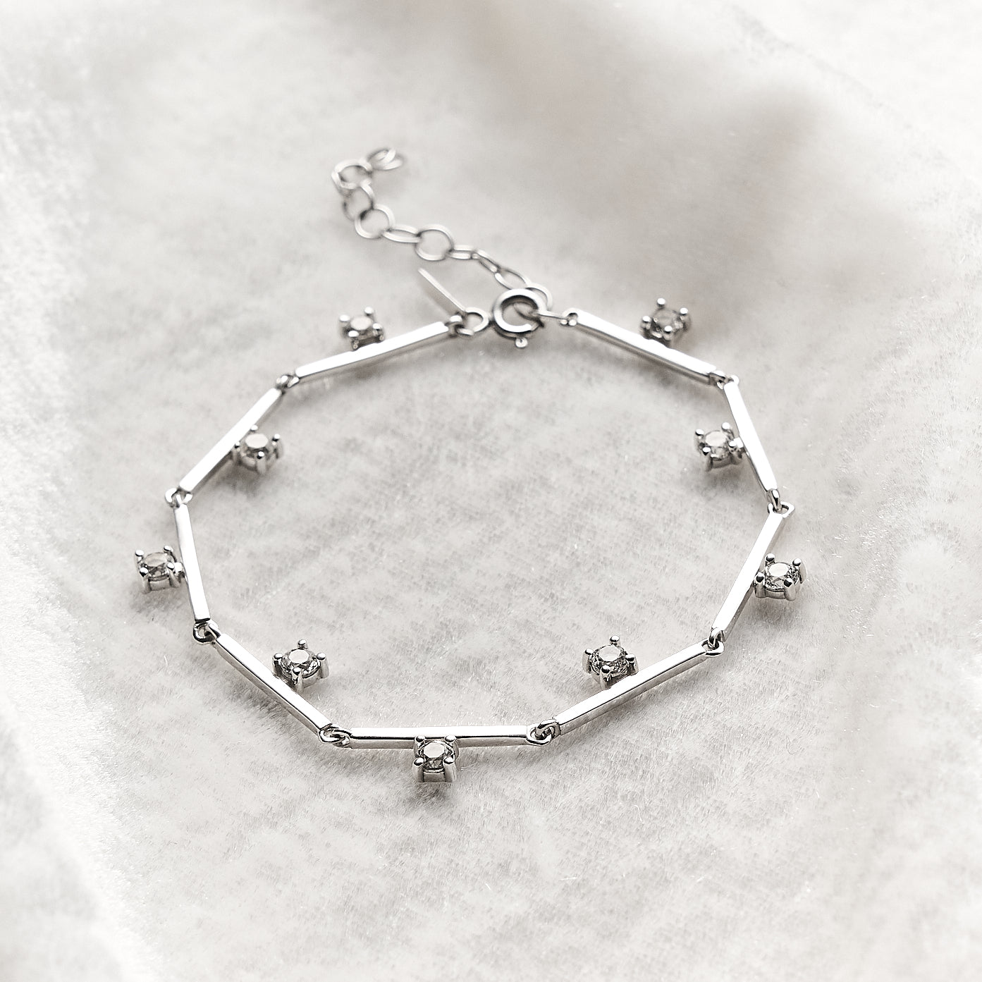 Pulseira Sparkles em Prata com Topázios Brancos