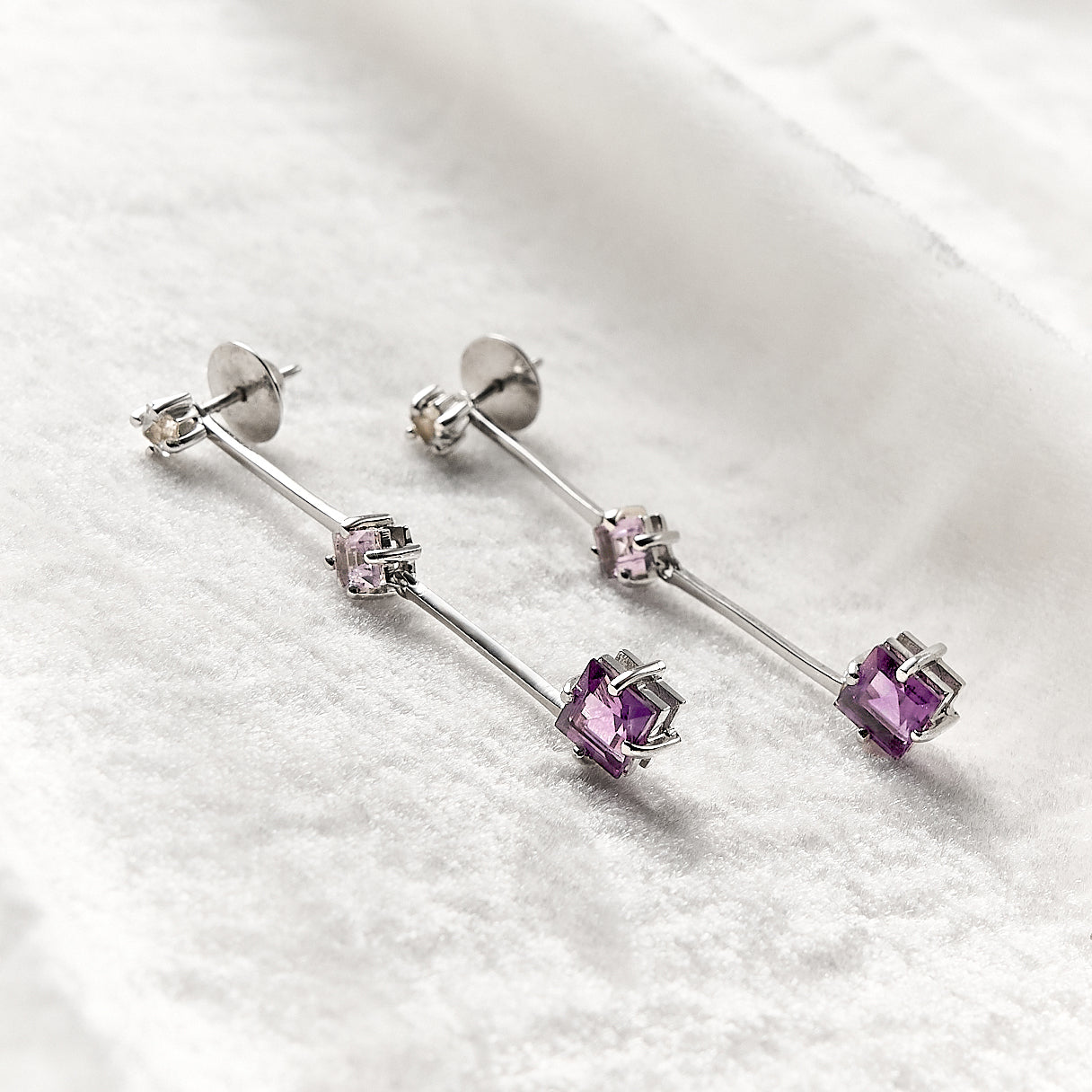 Brinco Colorful com Ametistas Longo