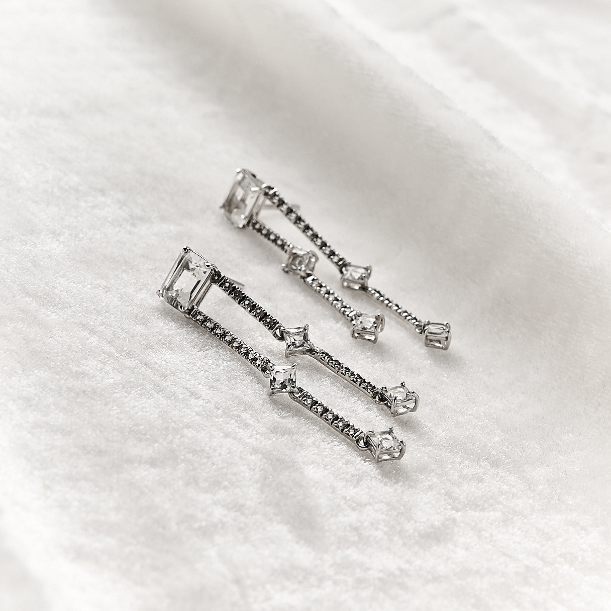 Brinco Classy Esmerald Cut