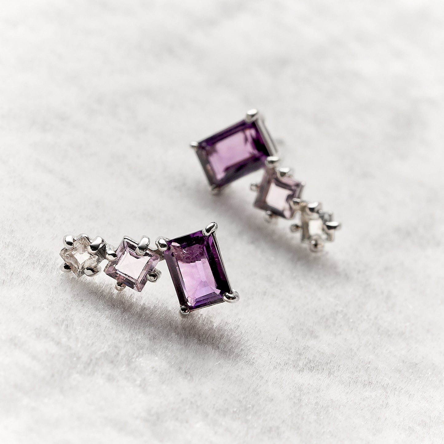 Brinco Colorful em Prata com Ametistas Triplo