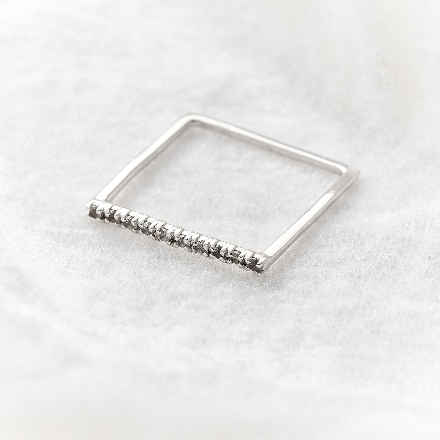 Anel Quadrado Trinity em Prata e Topázio Branco