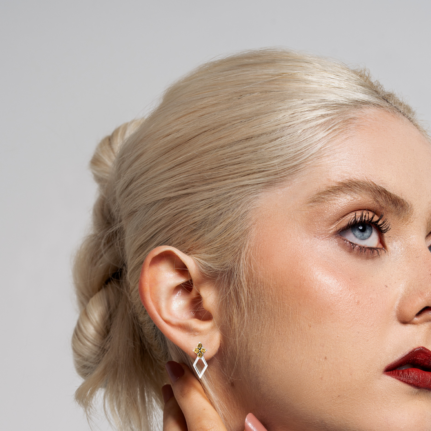 Brinco Citrino Prata