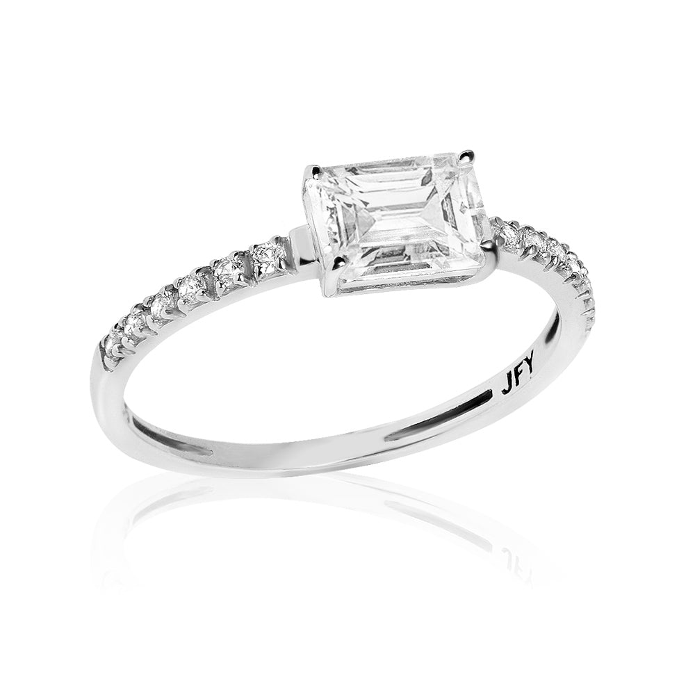 Anel Classy em Prata com Topázio Branco